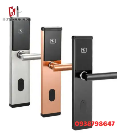 Khóa cửa khách sạn điện tửKhóa cửa điện tử thông minh cho khách sạn là giải pháp được nhiều cơ sở lưu trú lựa chọn nhằm nâng cao tính tiện nghi và an toàn trong quá trình vận hành. Công nghệ RFID cho phép sử dụng thẻ từ để xác thực quyền truy cập, giúp khách hàng thao tác mở cửa nhanh chóng và thuận tiện. Khi kết hợp cùng hệ thống quản lý khóa, sản phẩm còn hỗ trợ cơ sở lưu trú kiểm soát phòng và quyền ra vào một cách chuyên nghiệp hơn. với đầu đọc thẻ RFID 13.56Mhz
