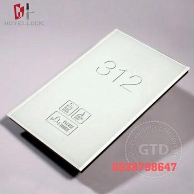 Bảng điện tử gắn ở cửa khách sạn cảm ứng thủy tinh G13DP